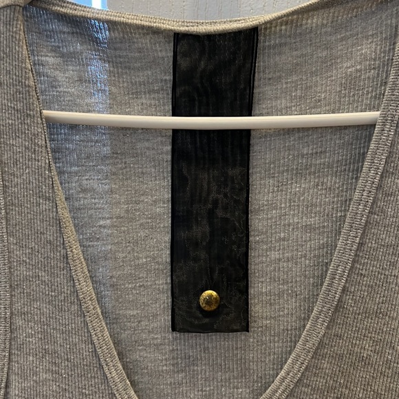 Cute Top - Picture 3 of 4